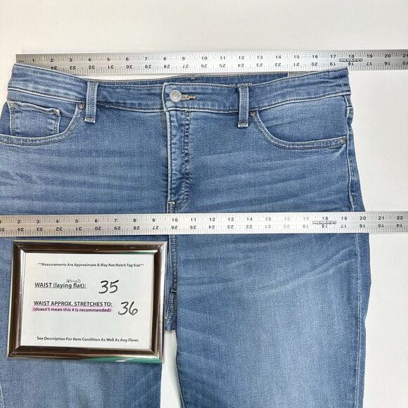 Chicos Jeans 2 US 12 So Slimming Girlfriend Slim Leg Crop Blue Denim Fray *Spot - Picture 8 of 13